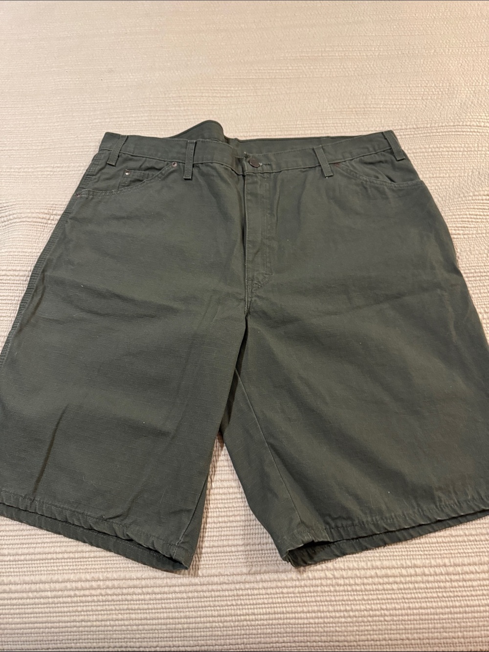 Dickies Men's Olive Green Flat-Front Work Shorts
